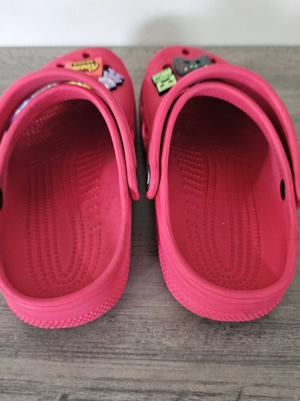 CROCS Kids Varsity Red Classic Clog Charms Boy J 2
